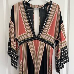 Lulu’s Womens V-neck Dress - Small